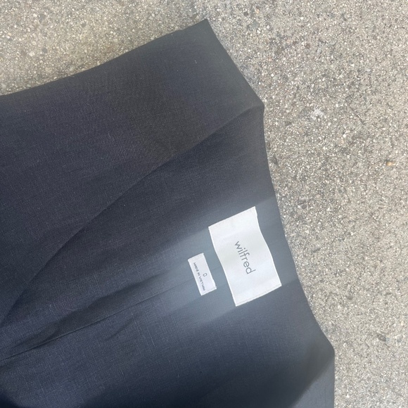 Aritzia 100 linen vest NWOT size 0 black pacino deniro top sleeveless summer xs - Picture 3 of 11